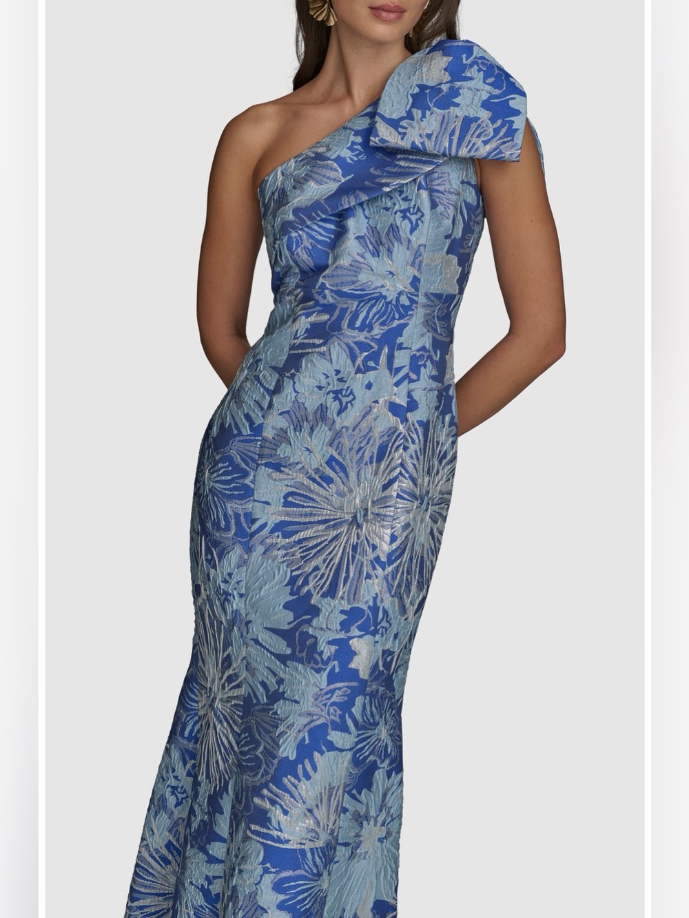 Donna Karan Blue One-Shoulder Floral Jacquard Gown